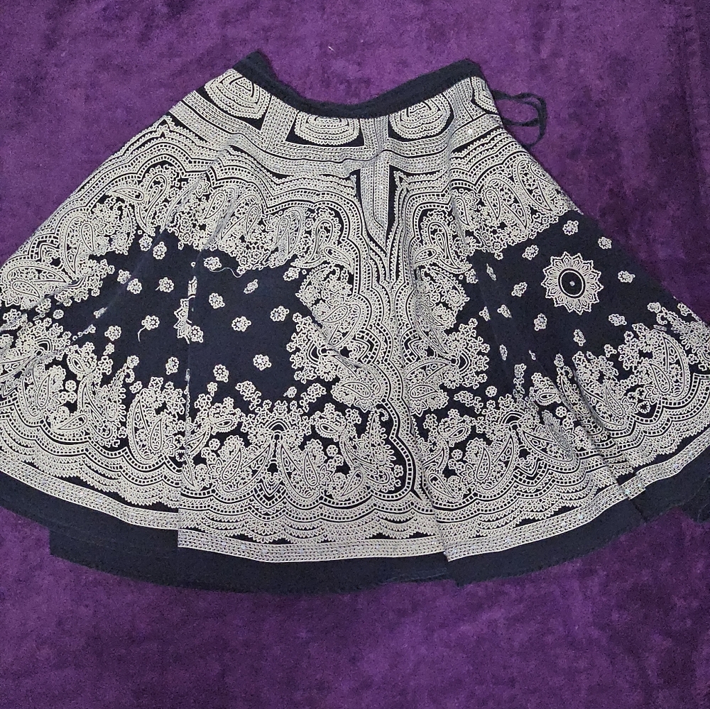 Medium-sized Skirt
